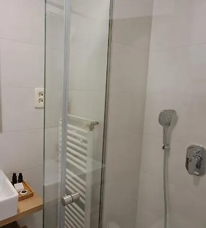 Cozy At Prime Location Above Ferhadija Street * סראייבו