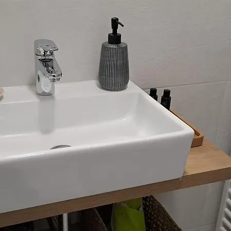 Cozy At Prime Location Above Ferhadija Street דירה סראייבו