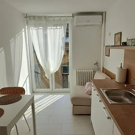 Cozy At Prime Location Above Ferhadija Street סראייבו