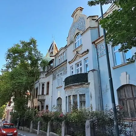 Cozy At Prime Location Above Ferhadija Street