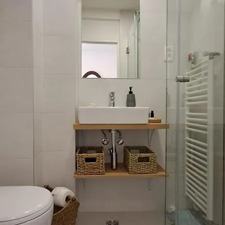 Chic & Comfy Hideaway In The Heart Of The