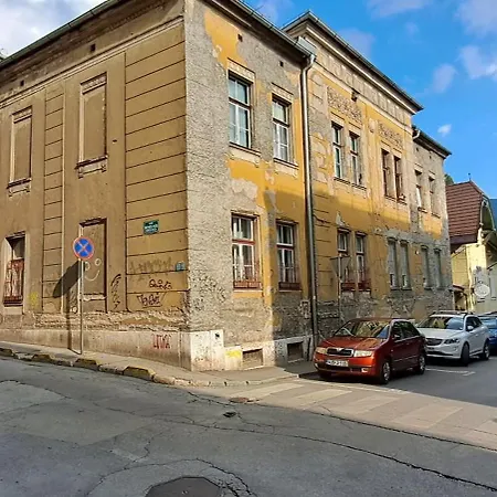 Cozy At Prime Location Above Ferhadija Street 公寓 *