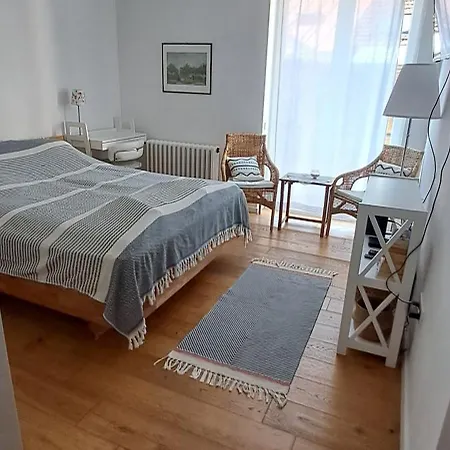 Chic & Comfy Hideaway In The Heart Of The *