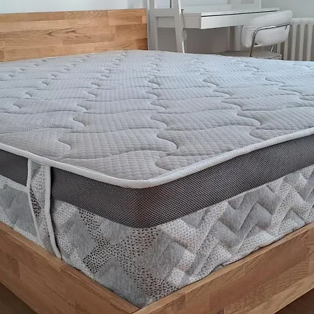 Cozy At Prime Location Above Ferhadija Street דירה *