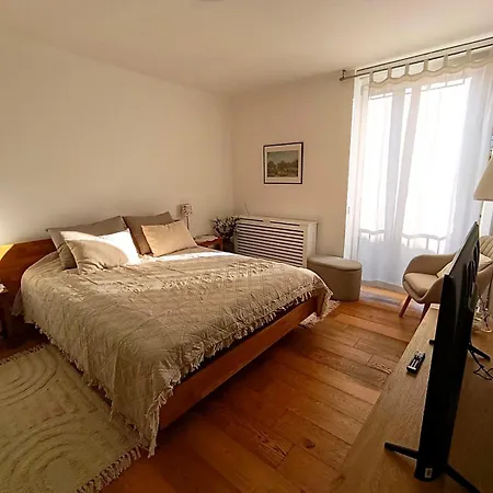 Chic & Comfy Hideaway In The Heart Of The *