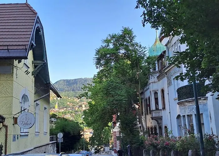 Cozy At Prime Location Above Ferhadija Street * Sarajevo