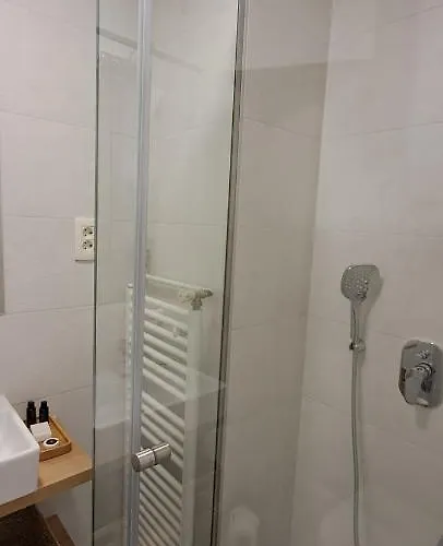 Cozy At Prime Location Above Ferhadija Street * Sarajevo