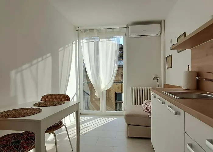 Cozy At Prime Location Above Ferhadija Street 公寓 塞拉耶佛