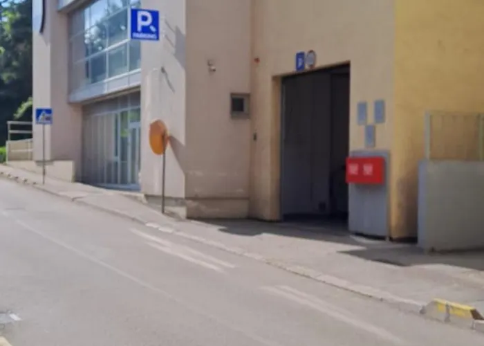 Apartment Cozy At Prime Location Above Ferhadija Street