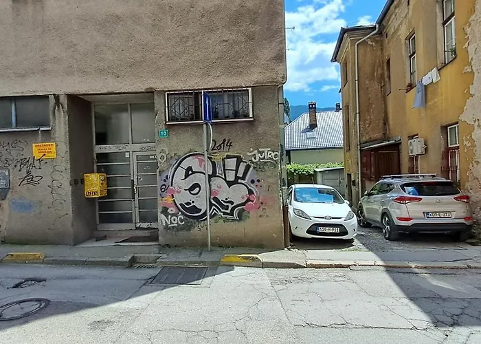 Cozy At Prime Location Above Ferhadija Street 公寓 塞拉耶佛